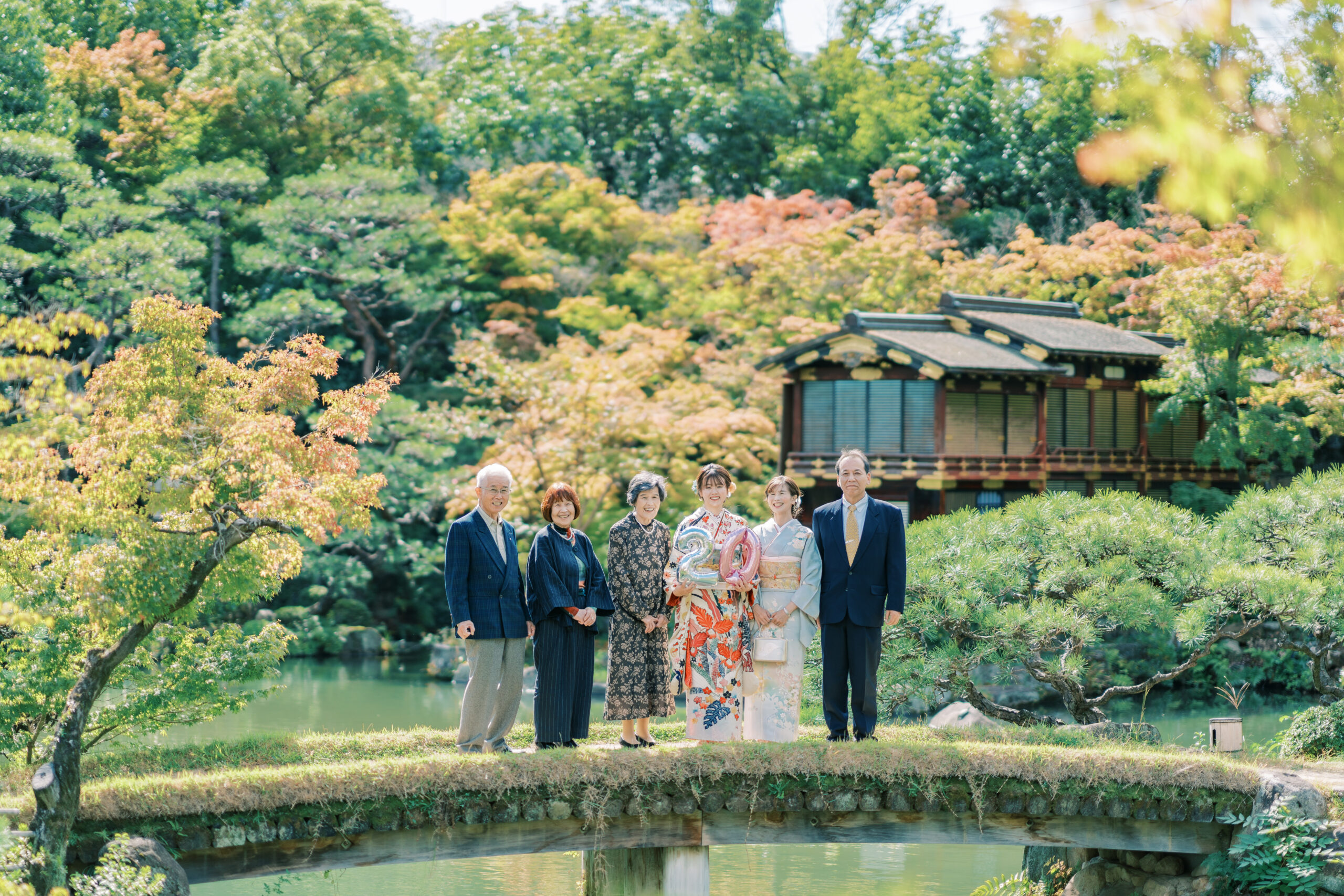 Quiet Kyoto alley with autumn tones — ideal kimono backdrop